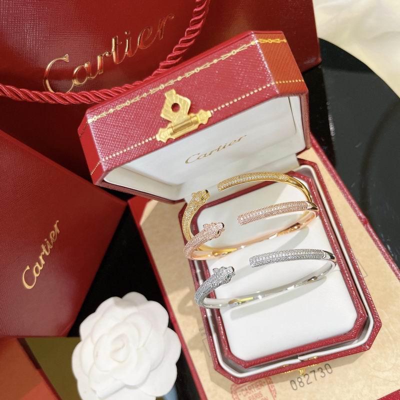 Cartier bracelet 03lyx64 (9)